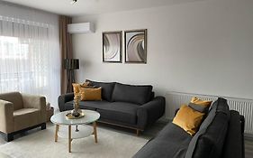 Apartment Prizreni-Free Private Parking