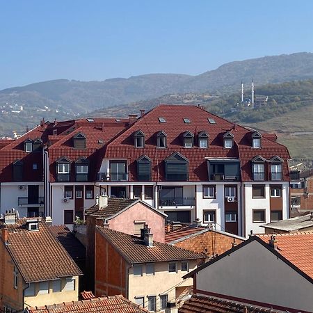 Apartment Prizreni-Free Private Parking Exterior photo