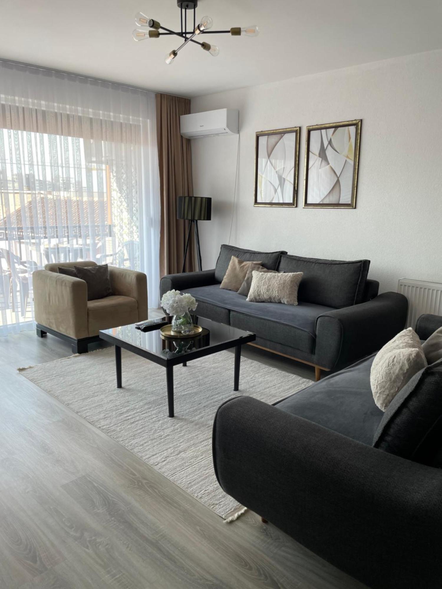 Apartment Prizreni-Free Private Parking Exterior photo