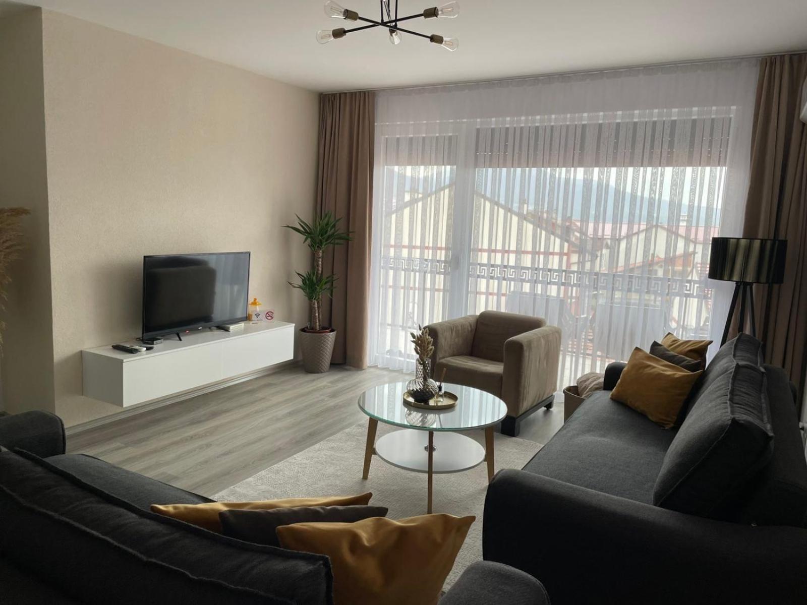Apartment Prizreni-Free Private Parking Exterior photo